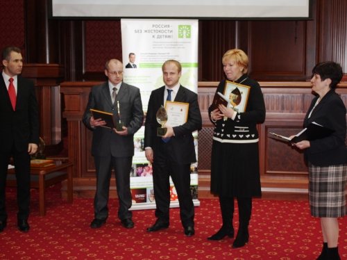 Представители Кемерово, Тамбова и Мурманска - победителей в категории городов, являющихся административными центрами регионов, с призами