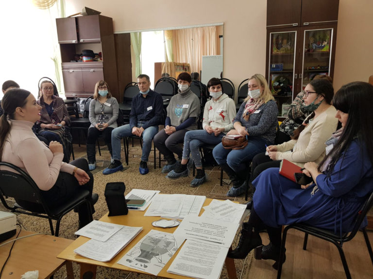 В рамках проекта «Навстречу миру шаг за шагом» в Нижегородской области проходят группы родительской поддержки