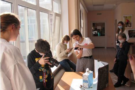 На базе комплексных центров Омской области продолжают работу творческие студии "Режиссер своей судьбы"