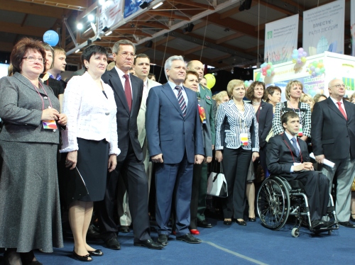 Руководство Фонда и Астраханской области, а также почетные гости и эксперты выставки-форума перед церемонией открытия